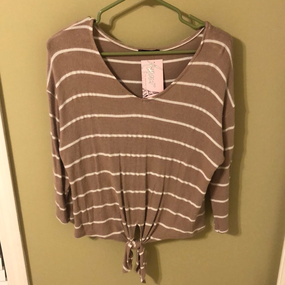 Light weight sweater
